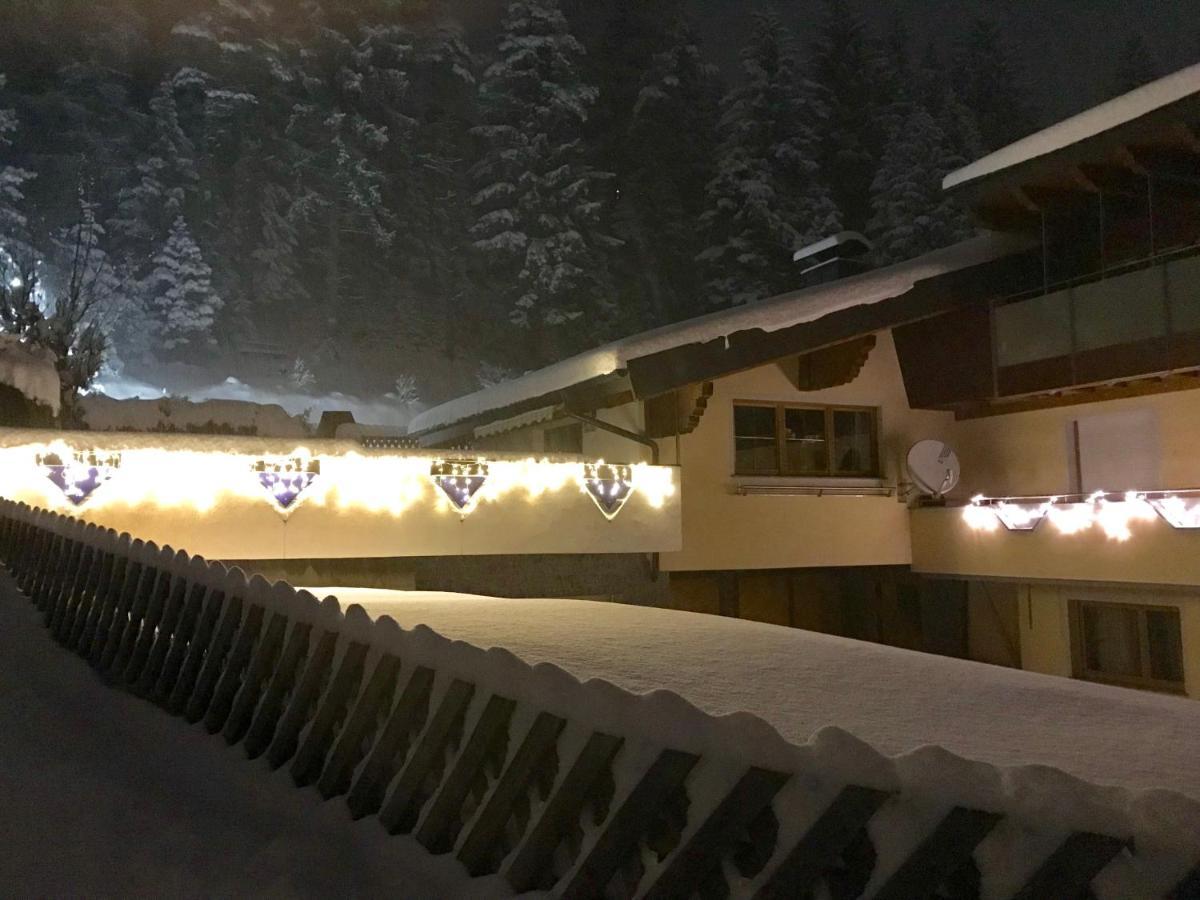 Katja'S Ferienwohnung トリンス エクステリア 写真